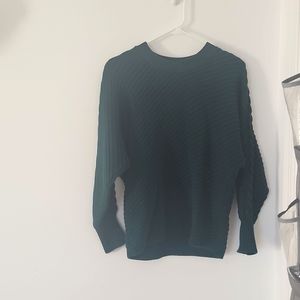 Long sleeved knitted Sweater